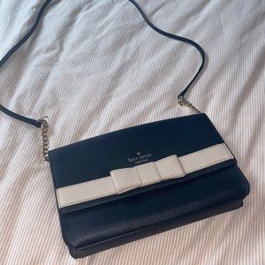 Used once BEAUTIFUL KATE SPADE CROSS BODY BAG 😍